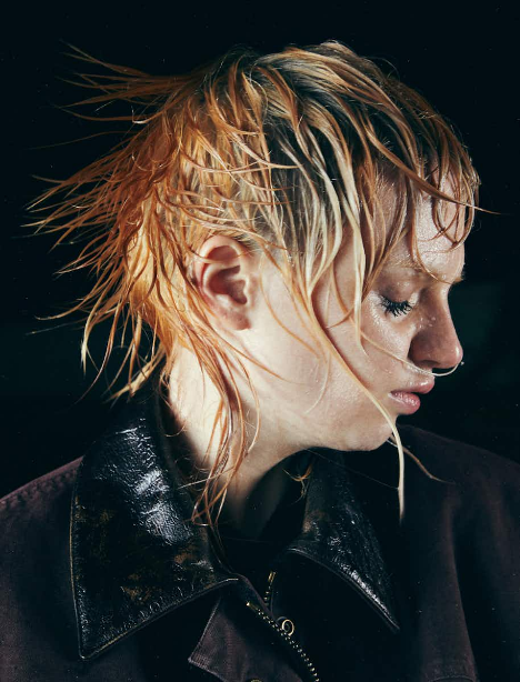 THE_FACE_PISSING_012